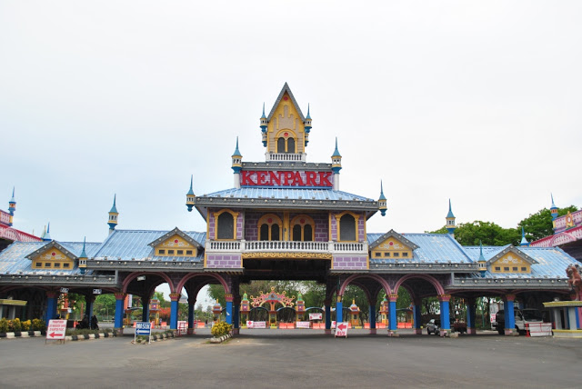 tempat romantis di tarutung Wisata Pantai Kenjeran Putera Mentari