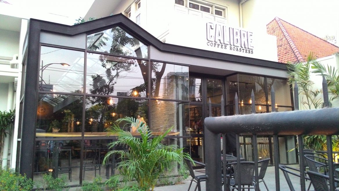 nongkrong di calibre coffe roasters yang seru dan asik