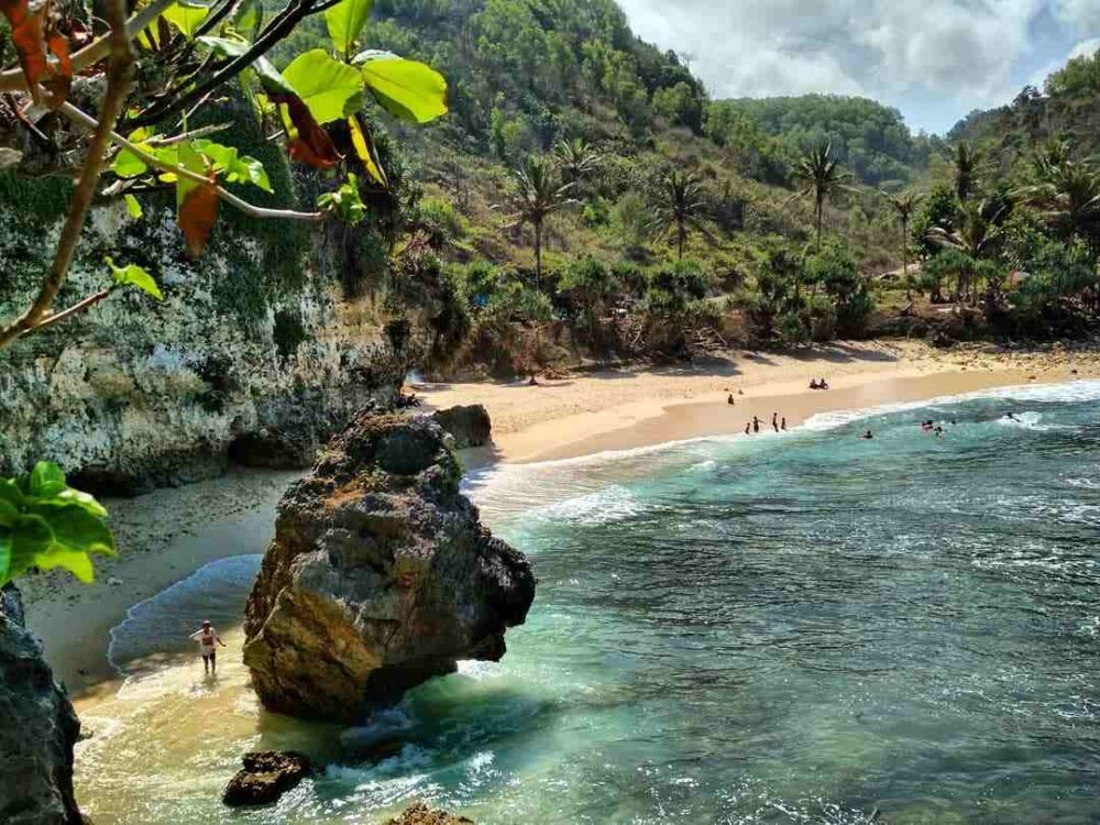 pantai di gunung kidul