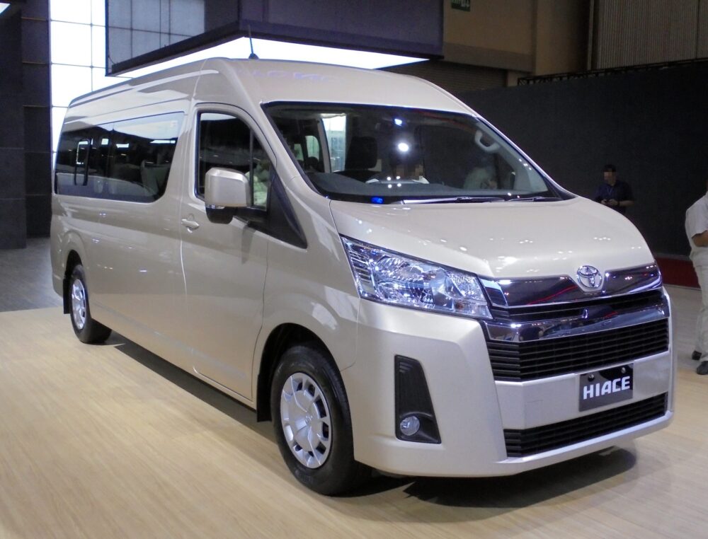 keuntungan toyota hiace